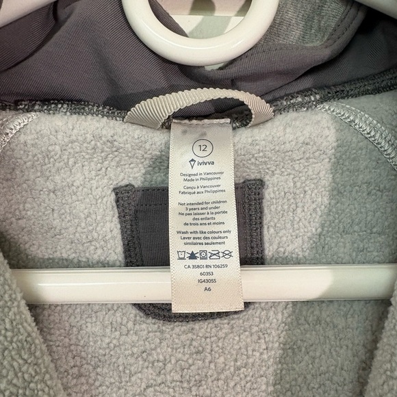 Ivivva Girls 12 Lululemon Style Jacket Grey Collar Hooded Zip Up Great Condition - Picture 8 of 15